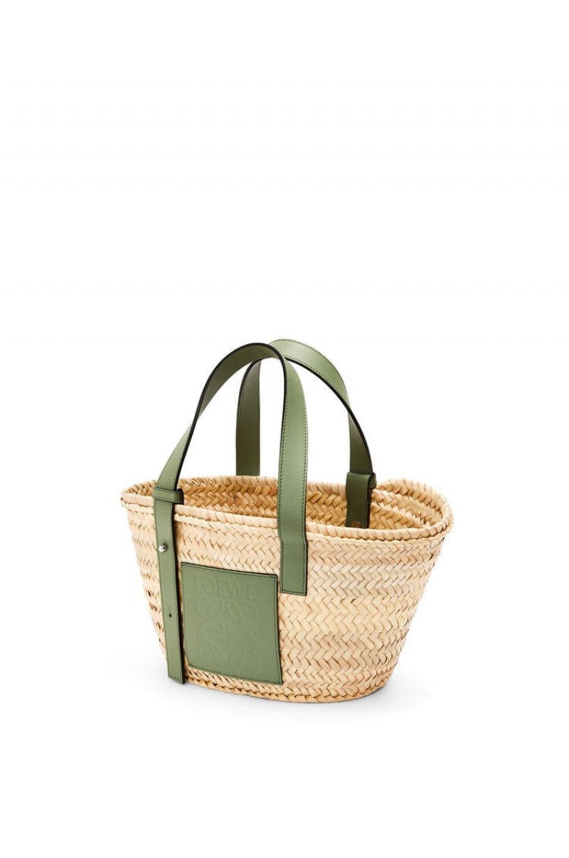 Bolso Tote Loewe Small Basket bag in palm leaf and calfskin Mujer Natural / Rosemary | 976UCVZJN