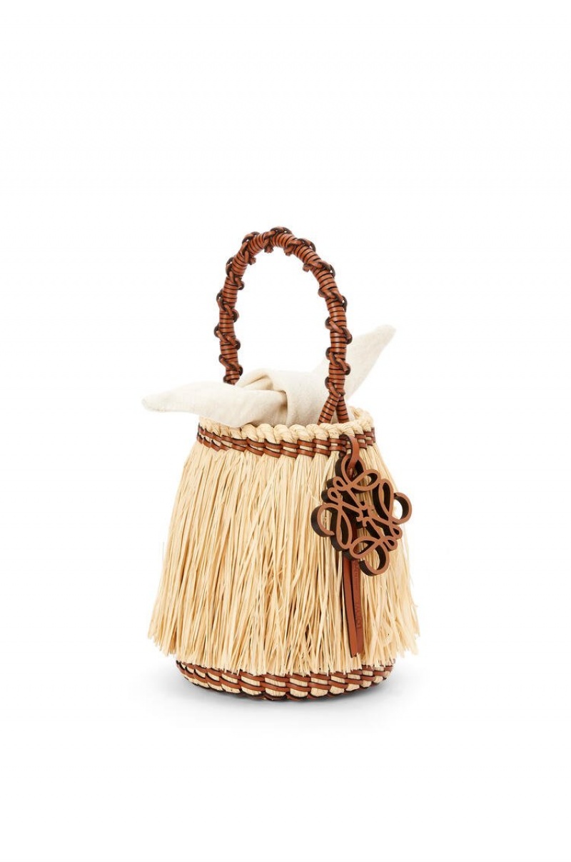 Bolso Tote Loewe Small Frayed Bucket bag in raffia and calfskin Mujer Natural / Tan | 714VNOWPJ