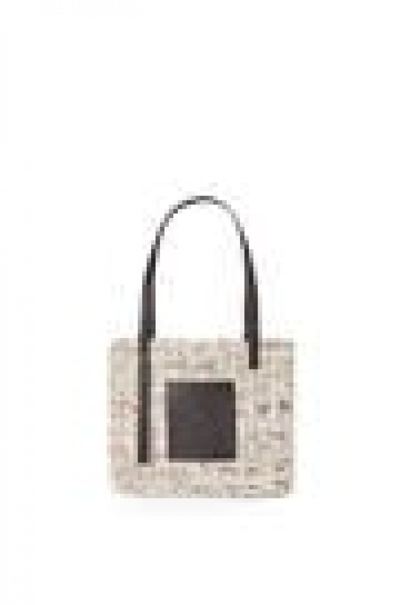 Bolso Tote Loewe Small Newspaper Square Basket bag in paper and calfskin Mujer Negras Multicolor | 405VWPING