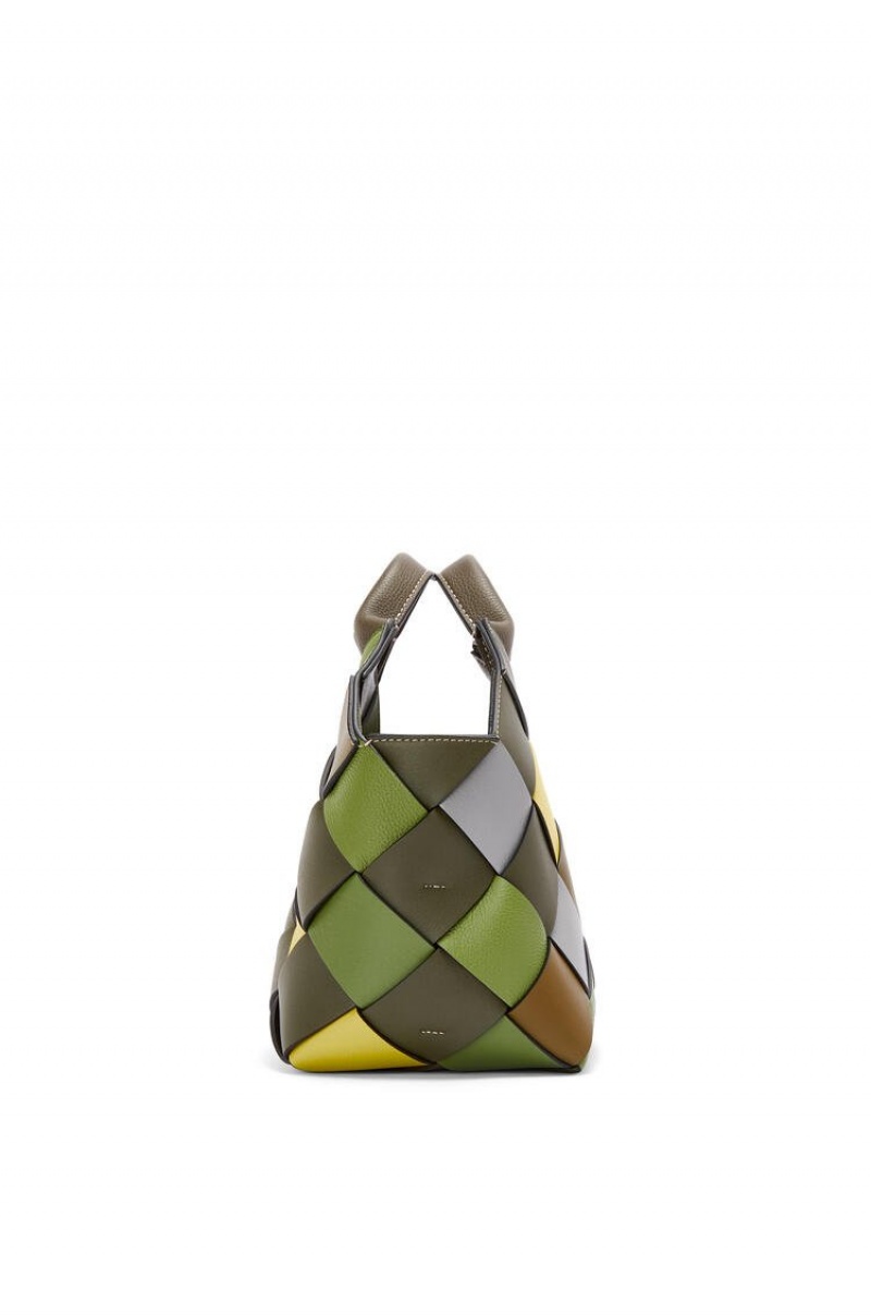 Bolso Tote Loewe Small Surplus Cuero Woven basket bag in classic calfskin Mujer Verde Verde | 021LOQUTG