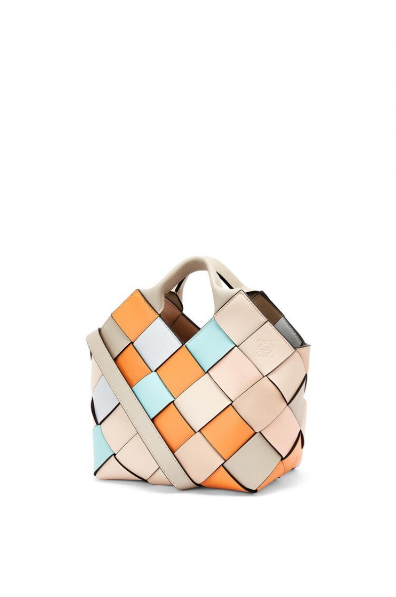 Bolso Tote Loewe Small Surplus Cuero Woven basket bag in calfskin Mujer Albaricoque Doradas | 019ZMJBHE