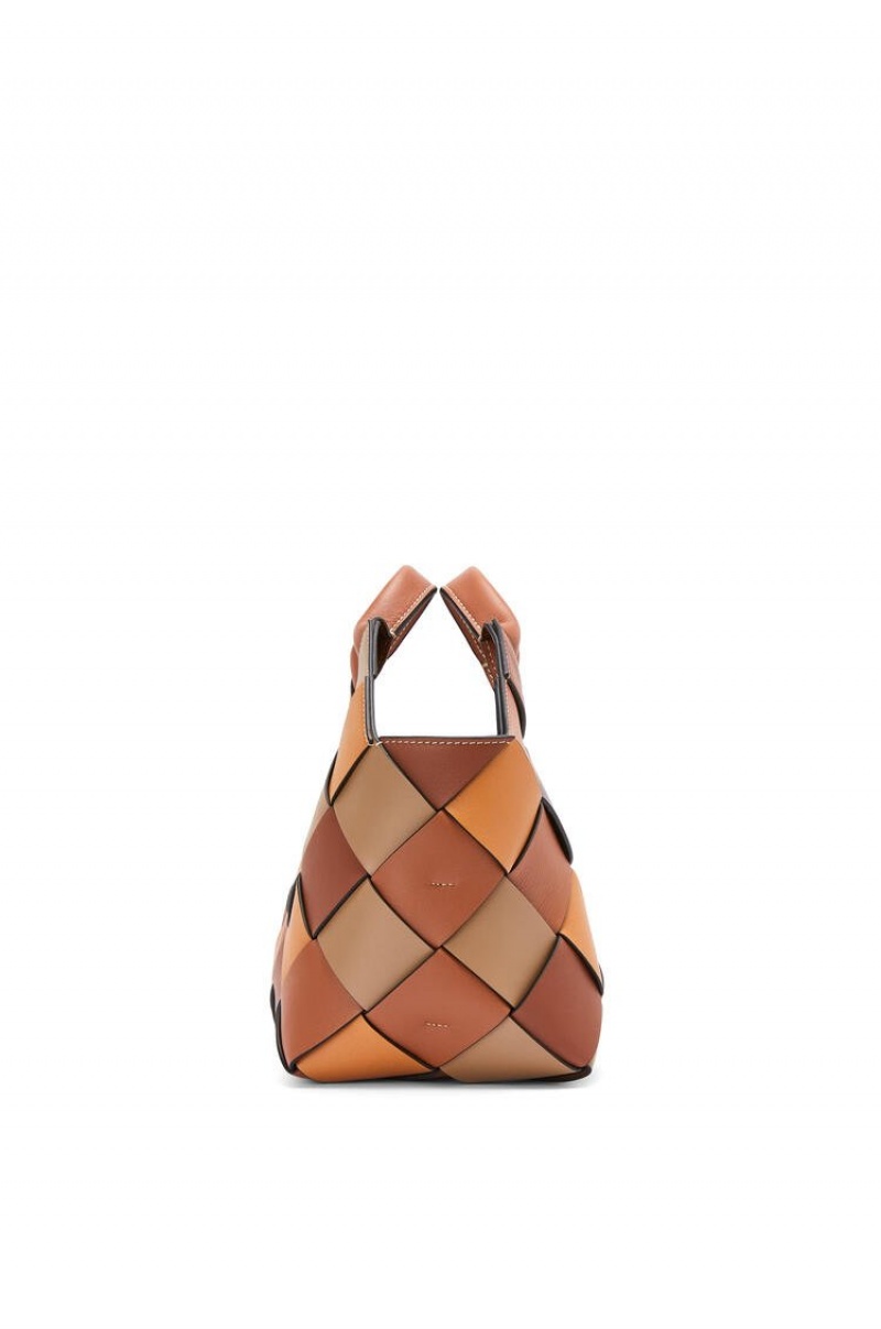 Bolso Tote Loewe Small Surplus Cuero Woven basket bag in calfskin Mujer Marrones Marrones | 409POKGRM