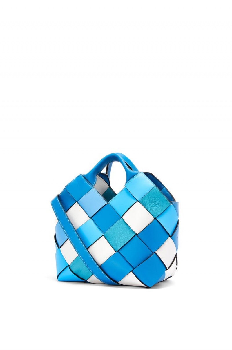 Bolso Tote Loewe Small Surplus Cuero Woven basket bag in calfskin Mujer Azules Azules | 872CMOFUP