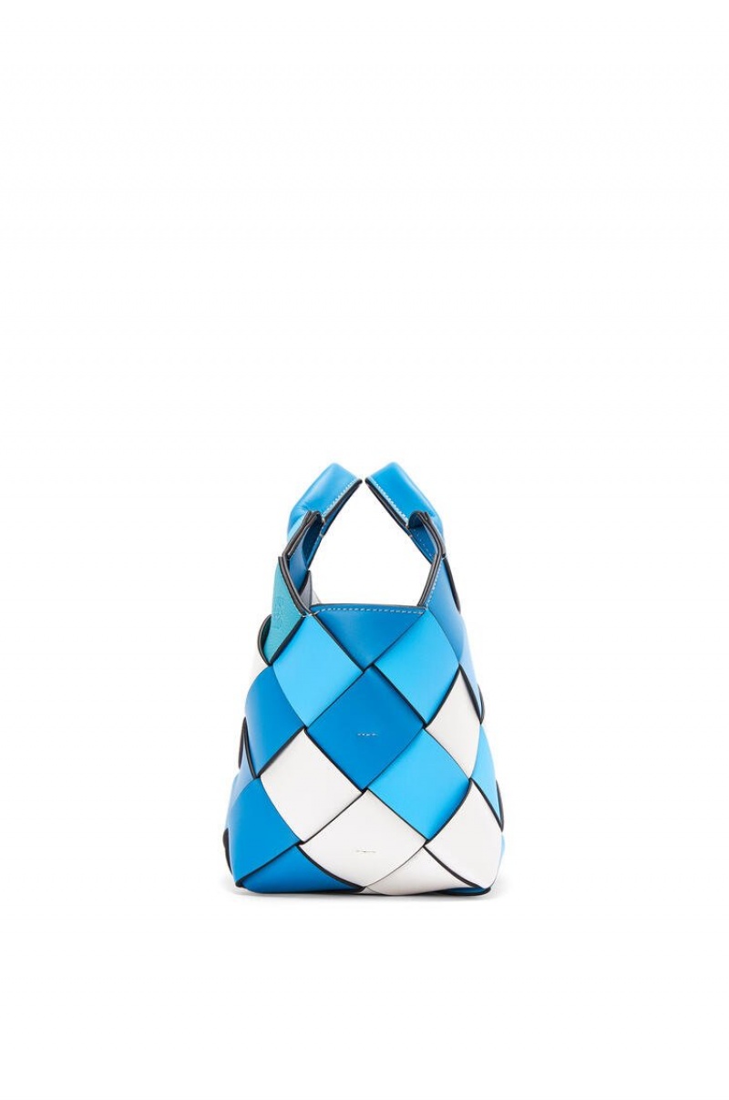 Bolso Tote Loewe Small Surplus Cuero Woven basket bag in calfskin Mujer Azules Azules | 872CMOFUP