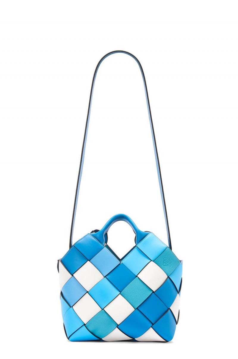 Bolso Tote Loewe Small Surplus Cuero Woven basket bag in calfskin Mujer Azules Azules | 872CMOFUP