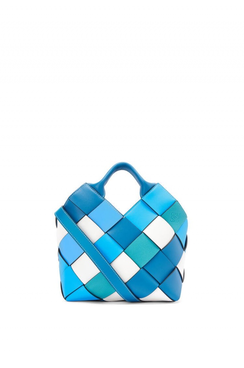 Bolso Tote Loewe Small Surplus Cuero Woven basket bag in calfskin Mujer Azules Azules | 872CMOFUP