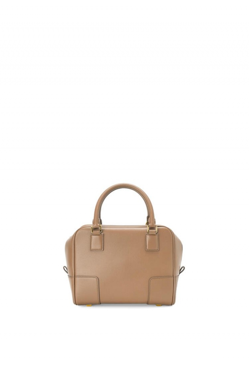 Bolsos Mini Loewe Amazona 19 square bag in nappa calfskin Mujer Mink Color | 429UZCOYF