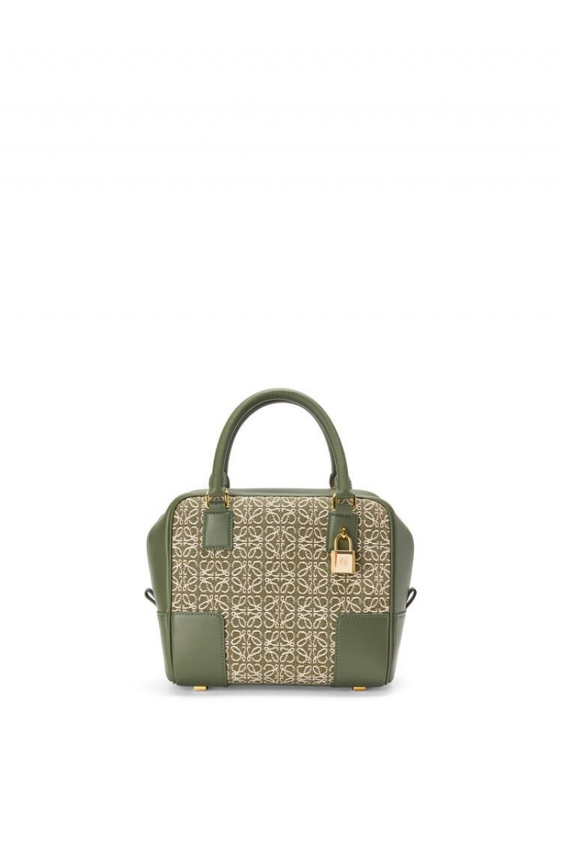 Bolsos Mini Loewe Amazona 19 square bag in Anagram jacquard and calfskin Mujer Verde Verde | 635LTCMPO