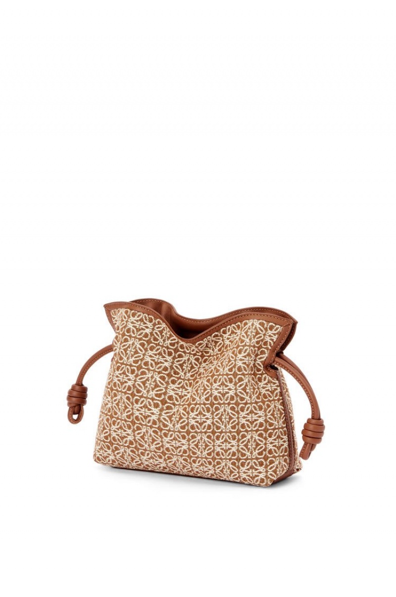 Bolsos Mini Loewe Mini Flamenco clutch in Anagram jacquard and calfskin Mujer Tan / Pecan | 849TCMNEX