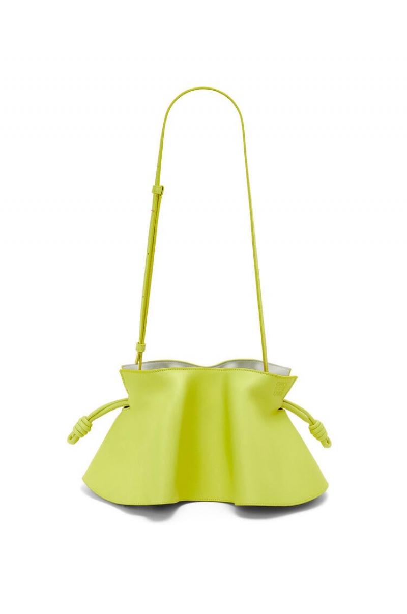 Bolsos Mini Loewe Mini Flamenco petal clutch in nappa calfskin Mujer Verde | 784UCYJMV