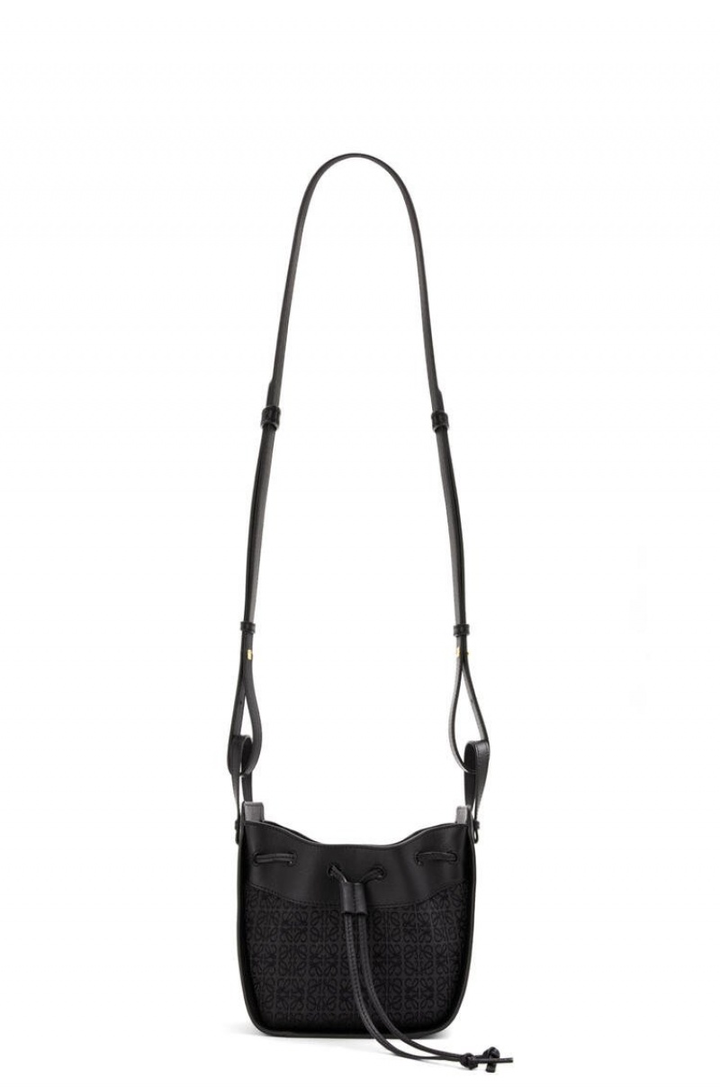 Bolsos Mini Loewe Mini Hammock drawstring bag in Anagram jacquard and calfskin Mujer Negras | 240UMIYFV