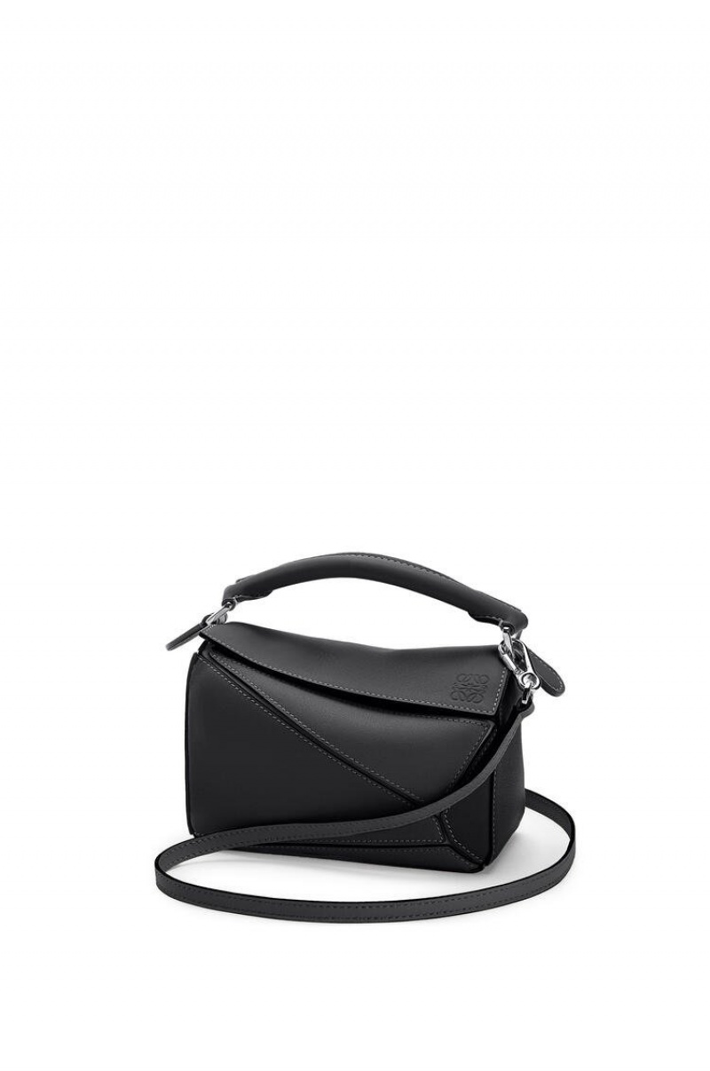 Bolsos Mini Loewe Mini Puzzle bag in classic calfskin Mujer Negras | 059JNOMQU