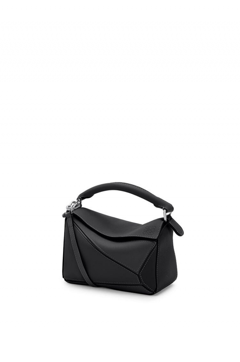 Bolsos Mini Loewe Mini Puzzle bag in classic calfskin Mujer Negras | 059JNOMQU