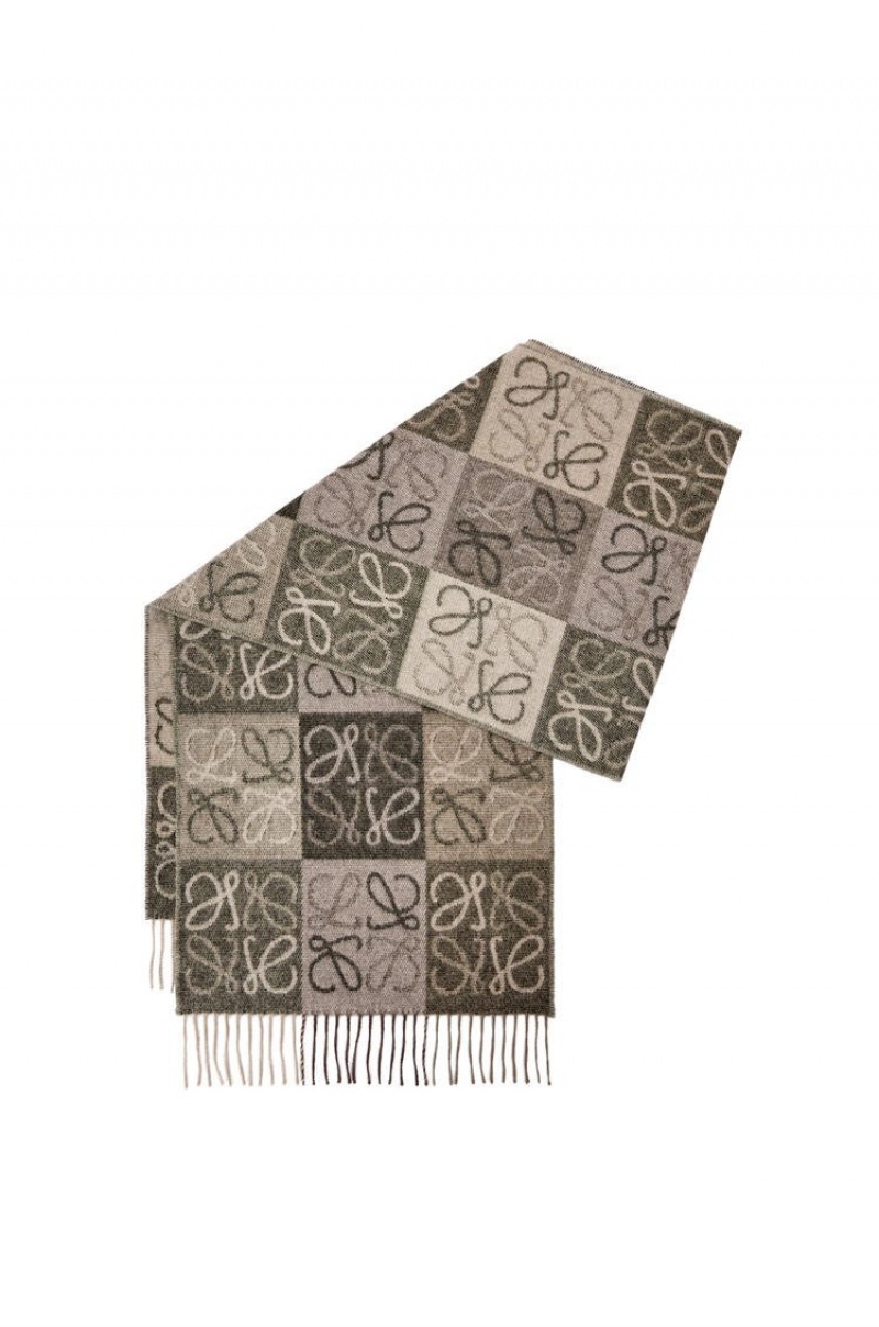 Bufandas Loewe Anagram scarf in wool and cashmere Mujer Beige Kaki Verde | 814PNIMEG