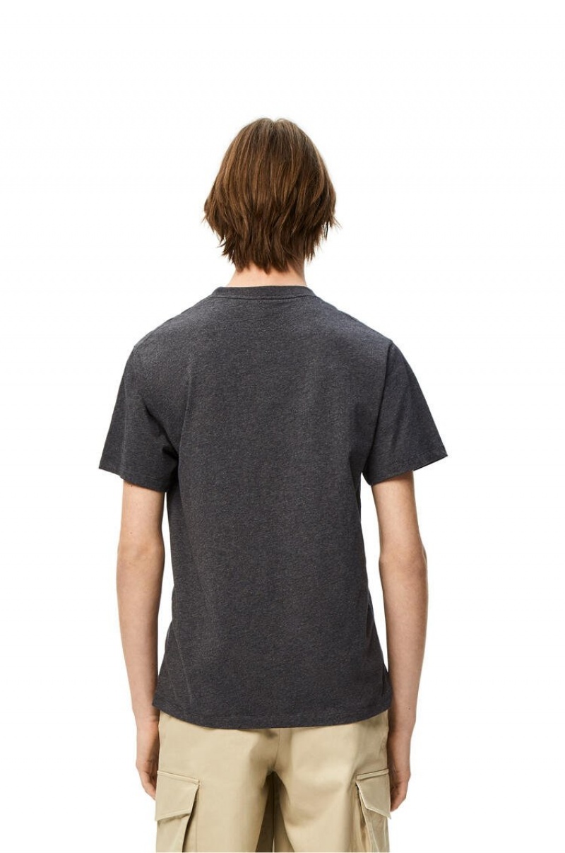 Camiseta Loewe Anagram T-shirt in cotton Hombre Gris | 928DEORUX