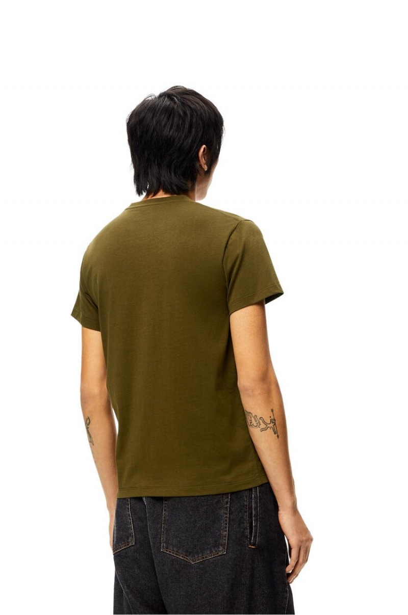 Camiseta Loewe Anagram T-shirt in cotton Hombre Kaki Oscuro Verde | 196JHEZWB