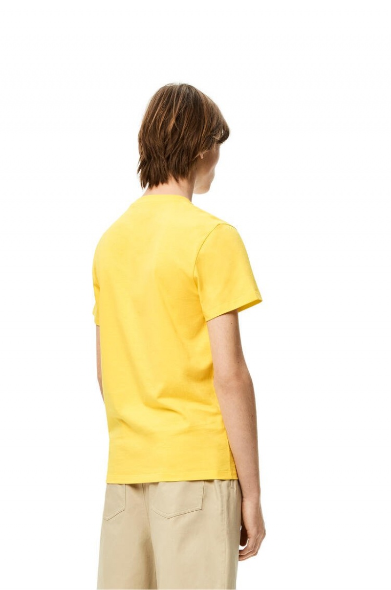 Camiseta Loewe Anagram fake pocket T-shirt in cotton Hombre Amarillo | 415FAUWMG