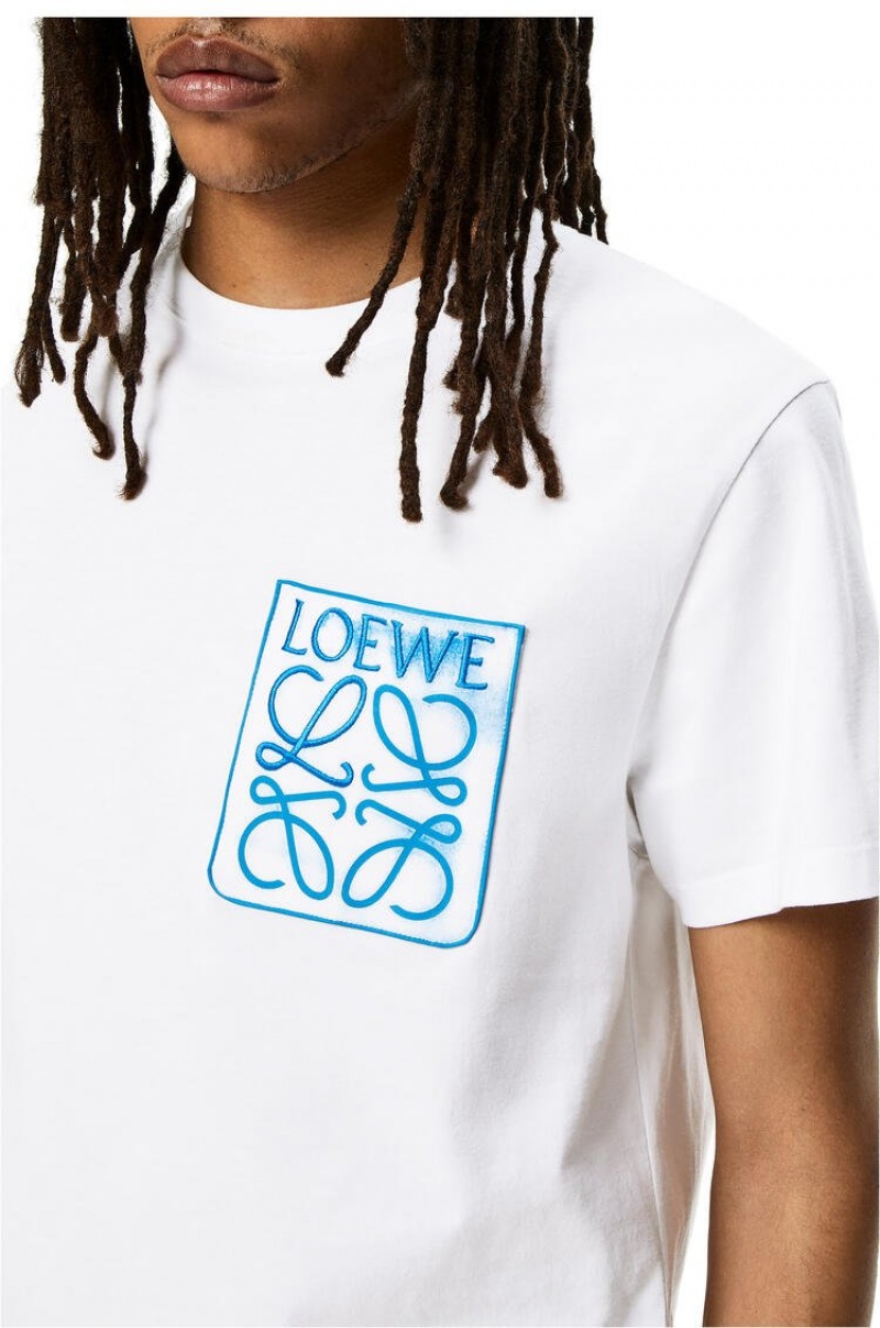 Camiseta Loewe Anagram fake pocket T-shirt in cotton Hombre Blancas | 214EPCIHW