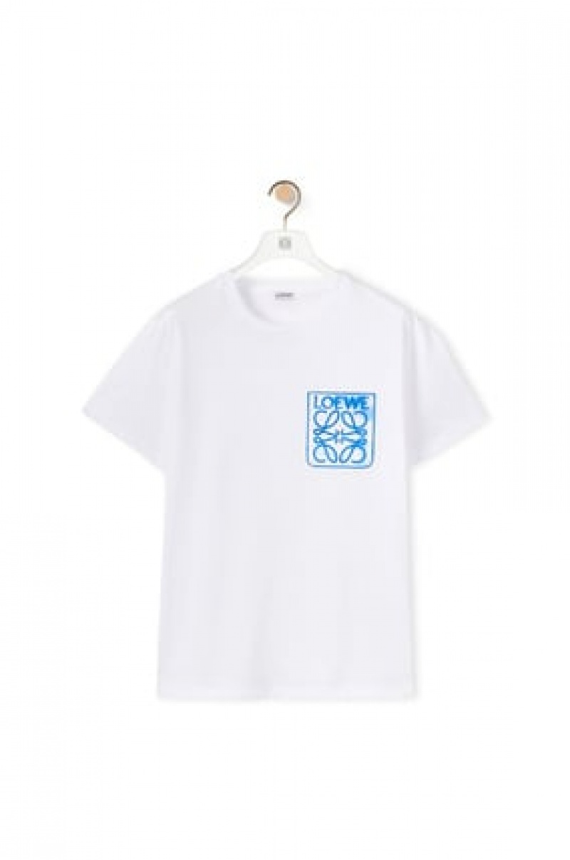 Camiseta Loewe Anagram fake pocket T-shirt in cotton Hombre Blancas | 214EPCIHW