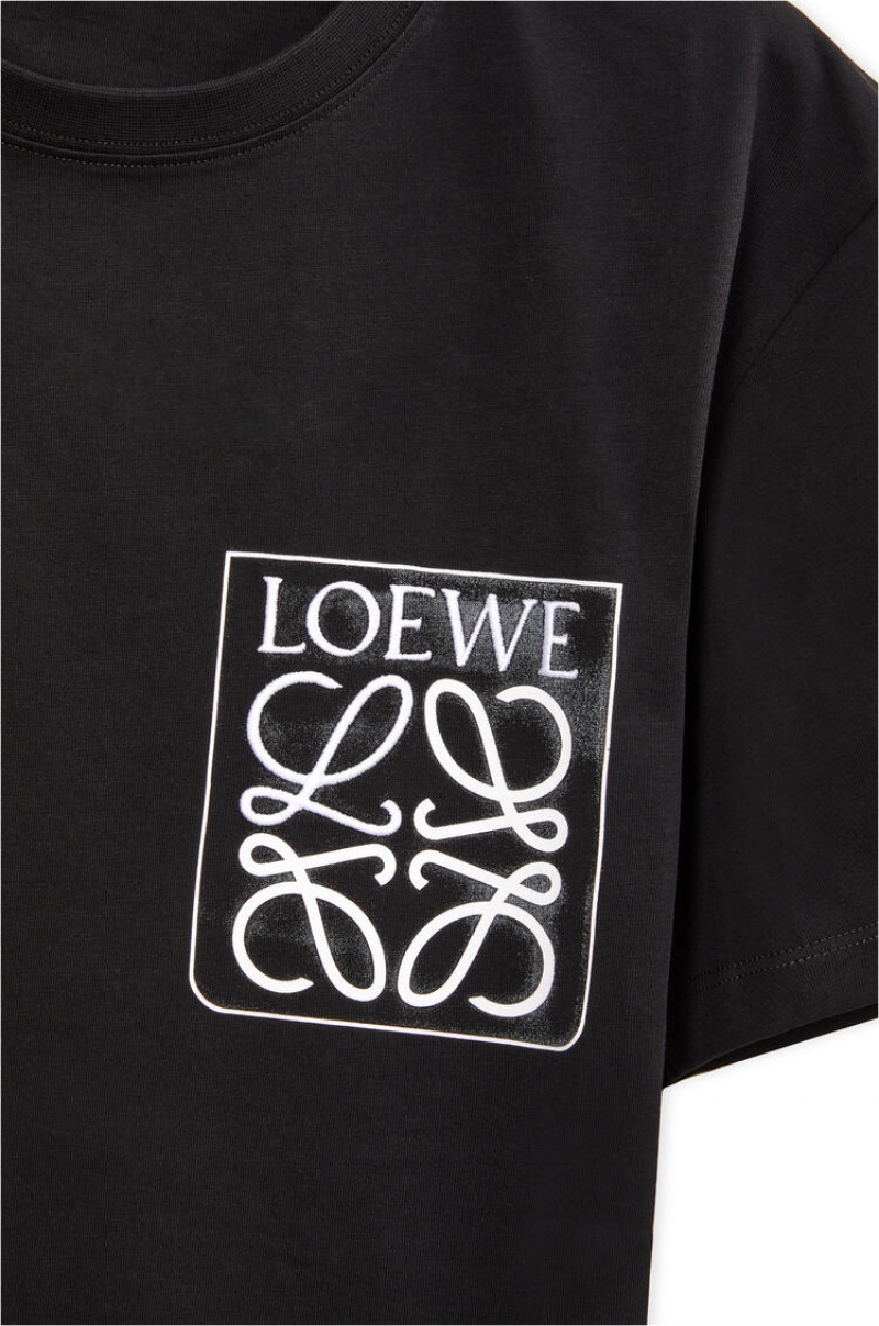 Camiseta Loewe Anagram fake pocket T-shirt in cotton Hombre Negras | 623KBIFML