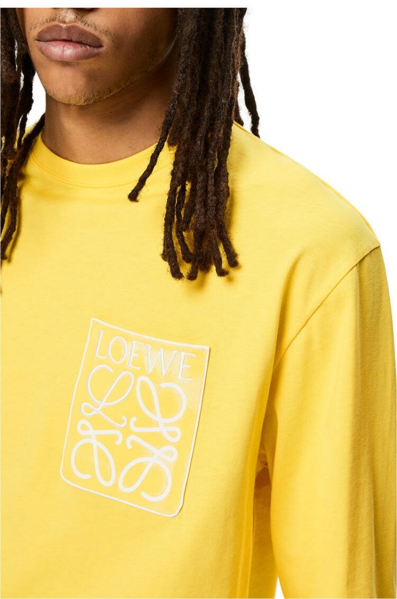 Camiseta Loewe Anagram fake pocket long sleeve T-shirt in cotton Hombre Amarillo | 214ZKMLOB