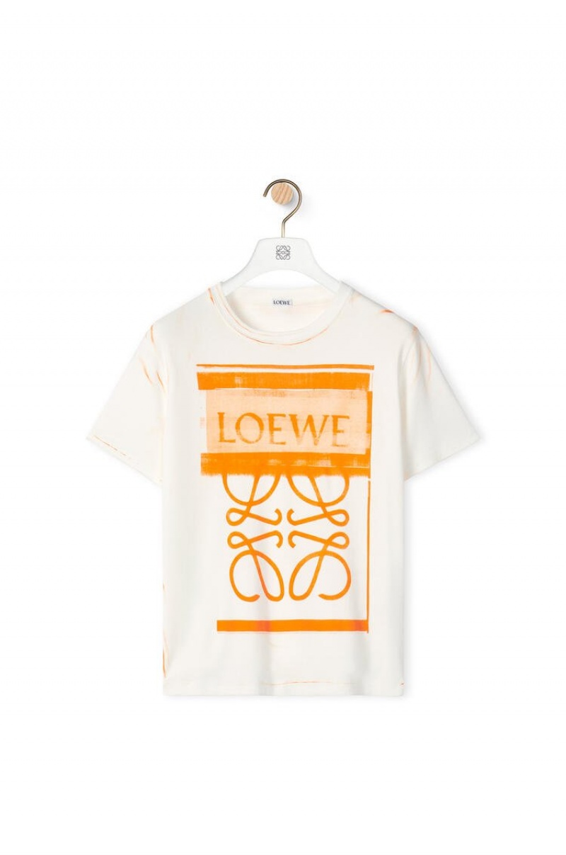 Camiseta Loewe LOEWE Anagram print T-shirt in cotton Mujer Blancas Naranjas | 647LIFRDU