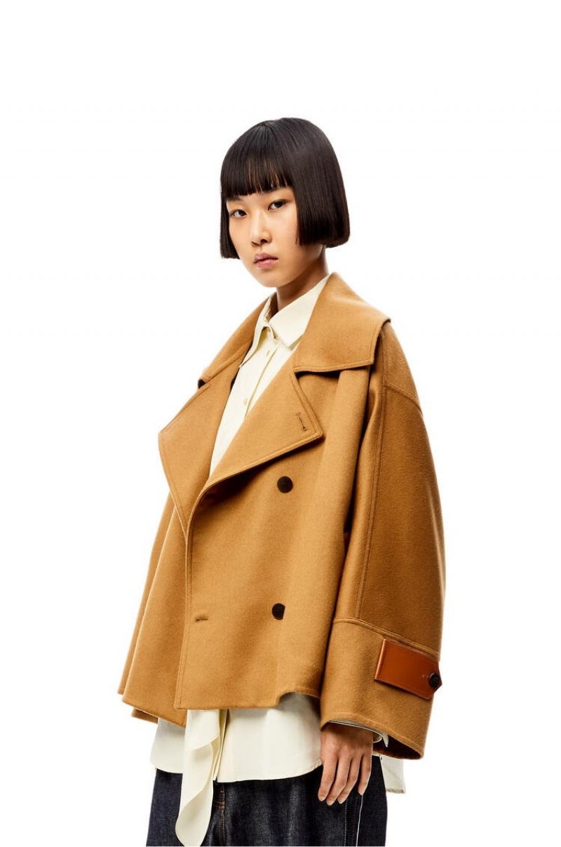 Chaquetas Loewe Double breasted short jacket in wool and cashmere Mujer Camel | 275EOXFHV