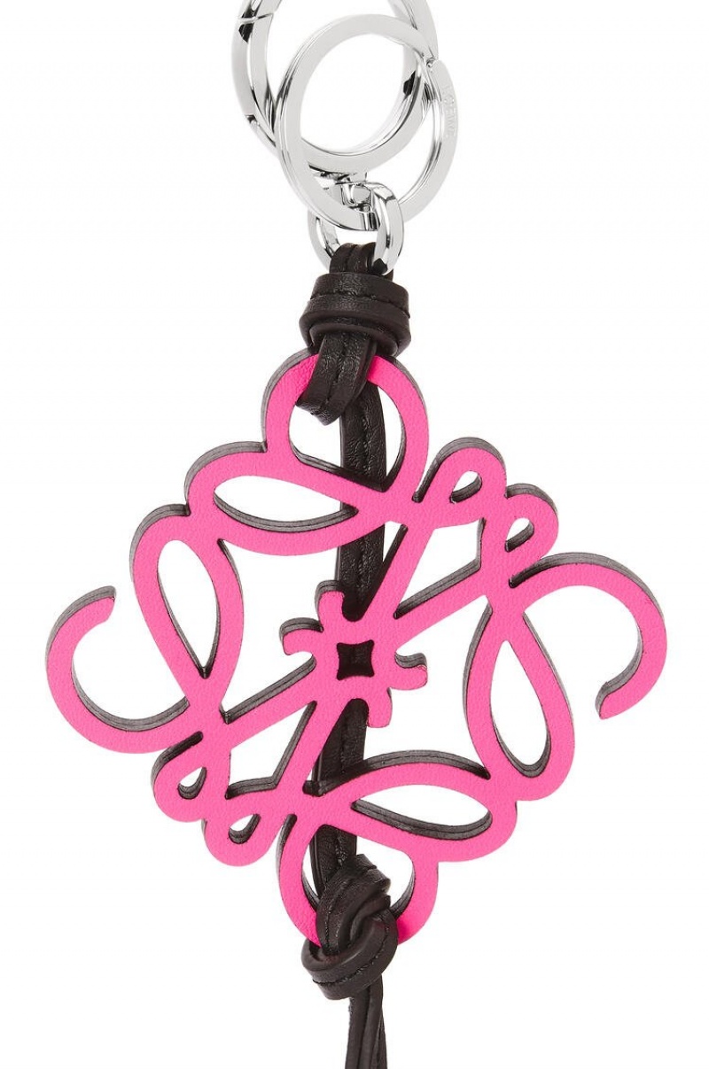 Charms Loewe Anagram charm in metal and calfskin Mujer Rosas | 376HGXLYT