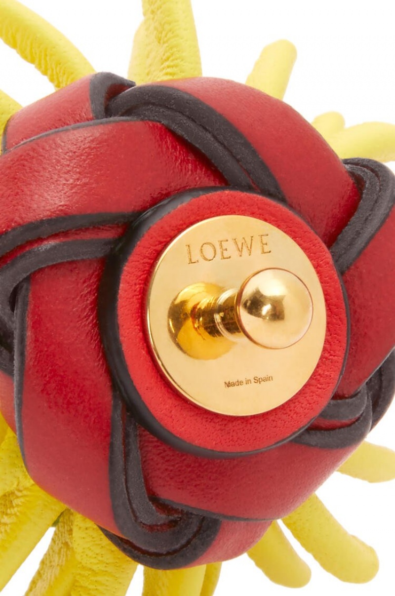 Charms Loewe Cactus stud flower in classic calfskin Mujer Rojas Amarillo | 268NOEFUG