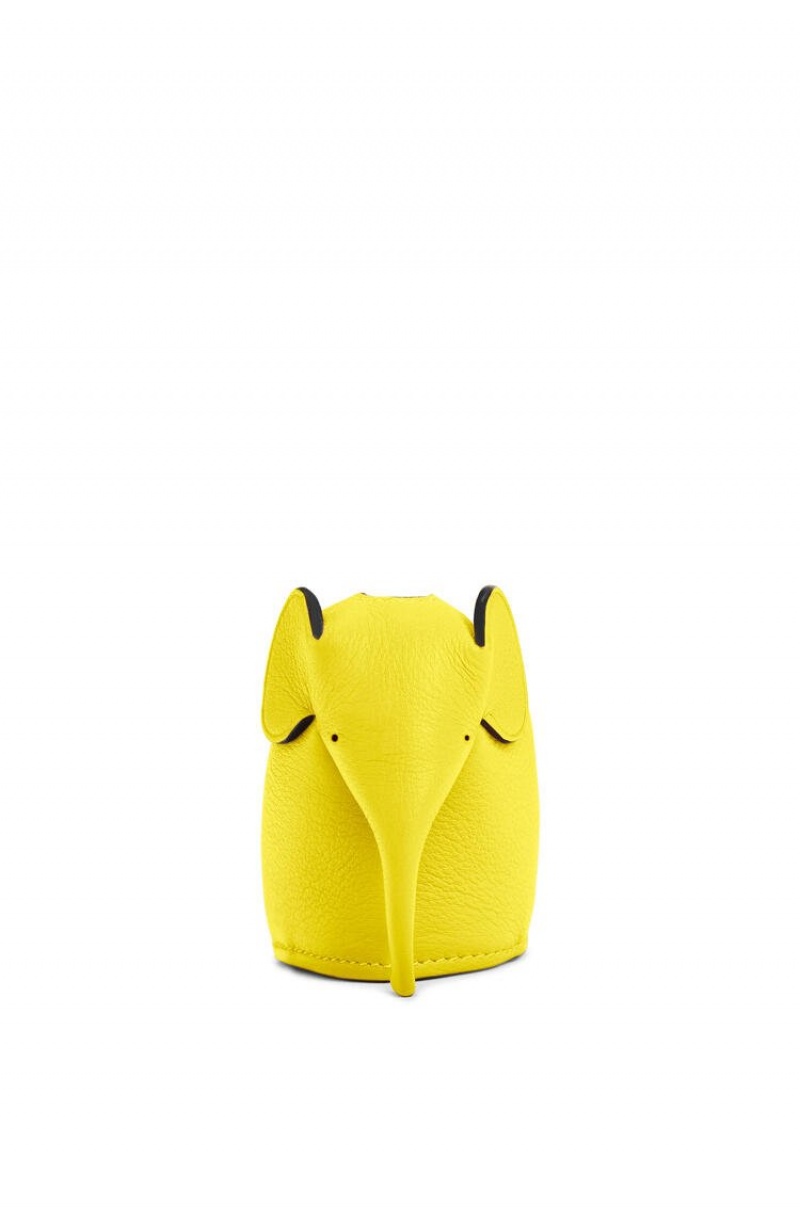 Charms Loewe Elephant charm in classic calfskin Mujer Amarillo | 890JDNAGS