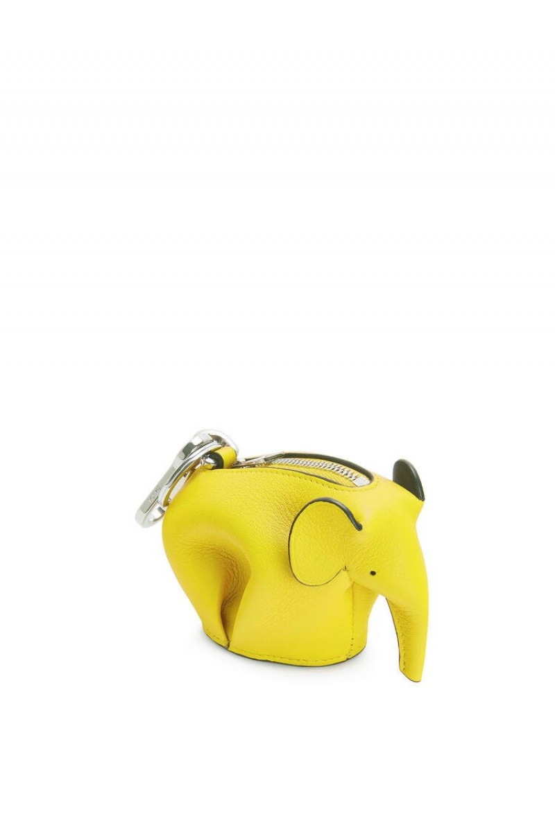 Charms Loewe Elephant charm in classic calfskin Mujer Amarillo | 890JDNAGS