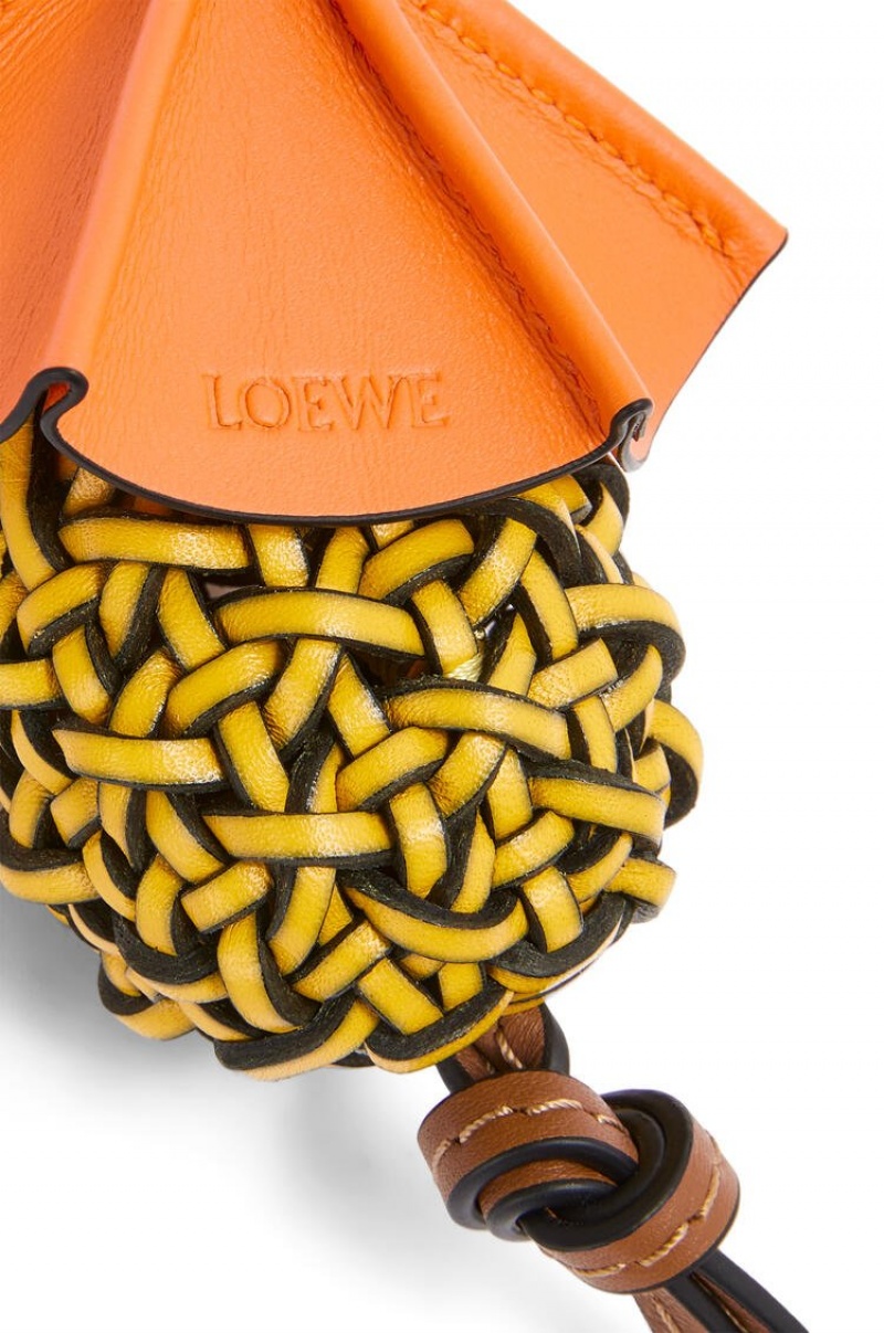 Charms Loewe Pineapple cocktail charm in calfskin and brass Mujer Amarillo | 294AUFQSR