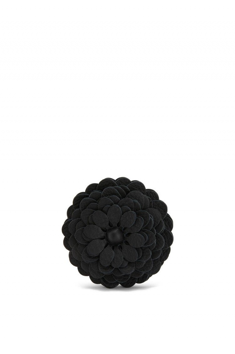 Charms Loewe Stud flower in calfskin Mujer Negras | 807CLBNMX