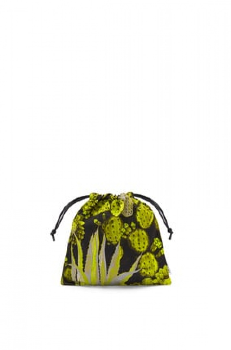 Charms Loewe Watermelon cocktail charm in calfskin and brass Mujer Verde | 176FTAJSC