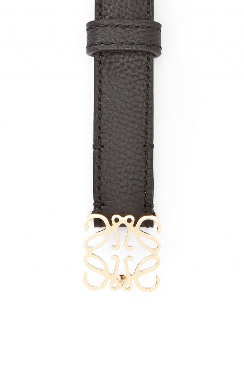 Cinturones Loewe Anagram belt in pebble grain calfskin Mujer Negras Doradas | 957YNSUEV