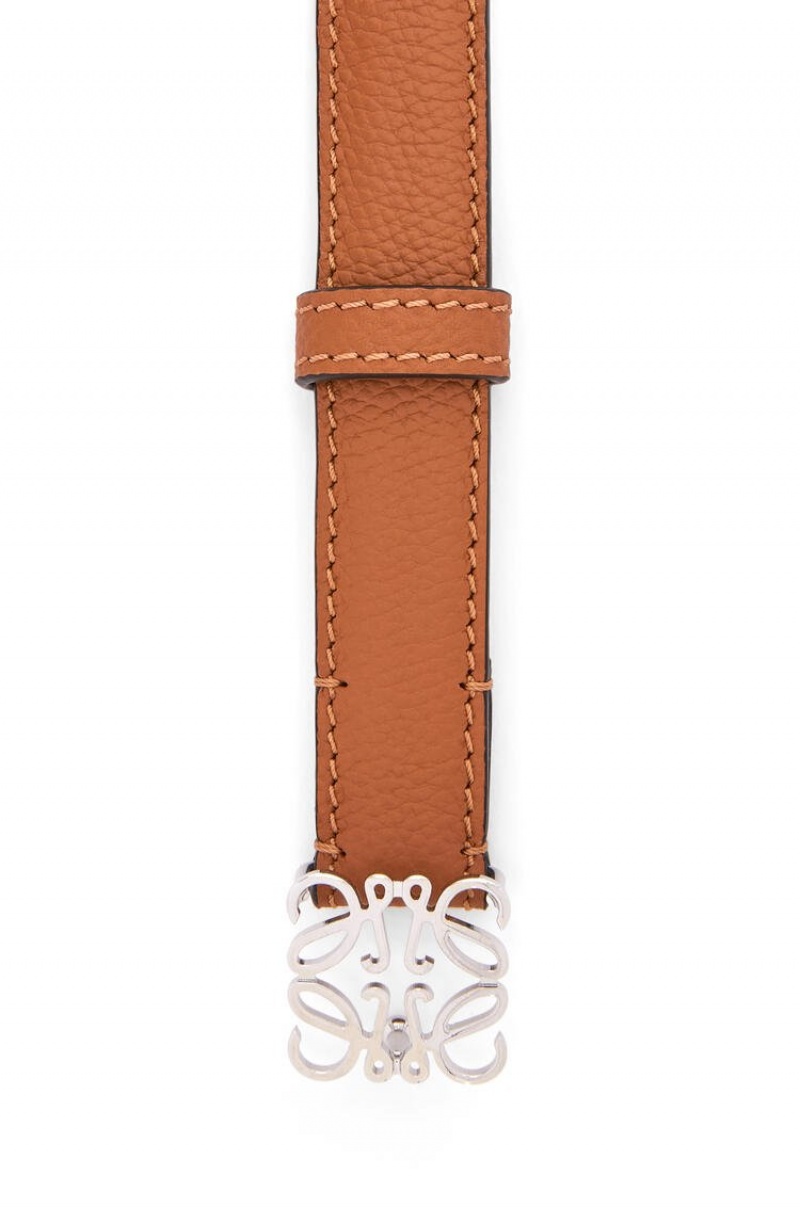 Cinturones Loewe Anagram belt in pebble grain calfskin Mujer Tan / Palladium | 782XYZPIW