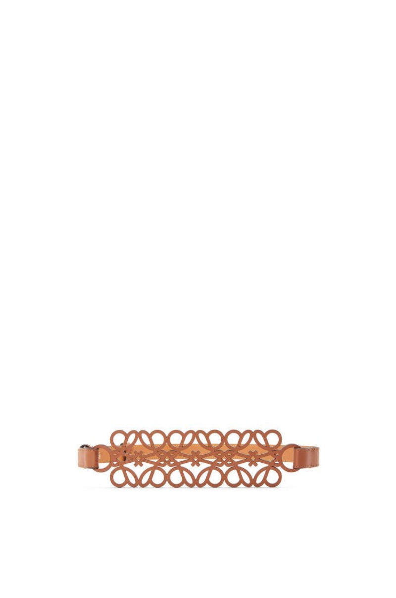 Cinturones Loewe Anagram cut-out belt in smooth calfskin Mujer Doradas | 974NBUOAI