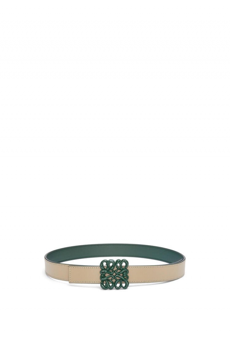 Cinturones Loewe Reversible Inflated Anagram belt in soft calfskin Mujer Kaki Verde | 039XJZWVK