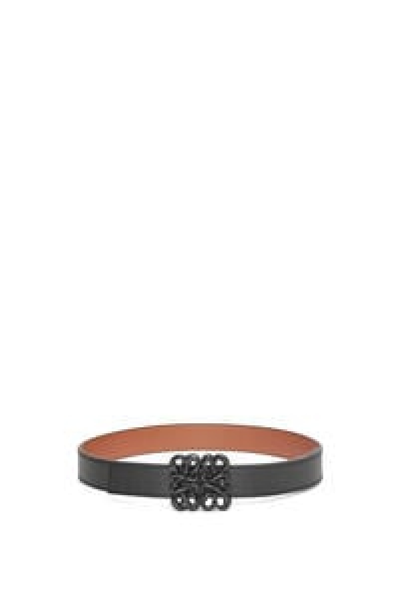 Cinturones Loewe Reversible Inflated Anagram belt in soft calfskin Mujer Kaki Verde | 039XJZWVK