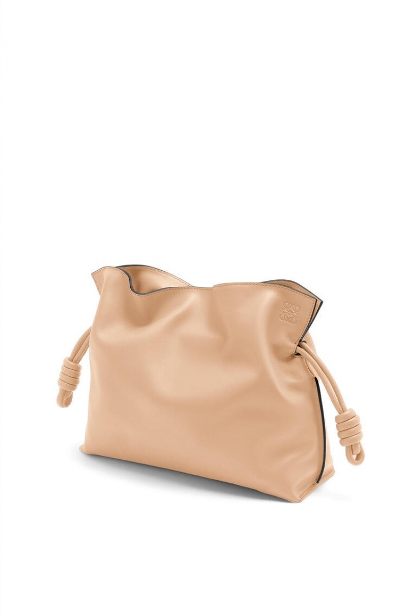 Clutch Loewe Flamenco clutch in nappa calfskin Mujer Nude | 183DXCYLO