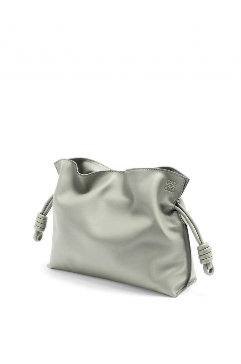 Clutch Loewe Flamenco clutch in nappa calfskin Mujer Gris | 870XJMHBQ