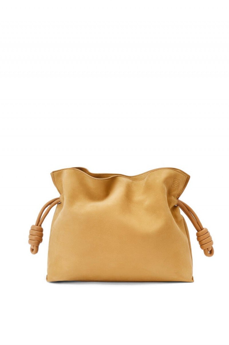 Clutch Loewe Flamenco clutch in nubuck Mujer Desert | 349GQKSHO