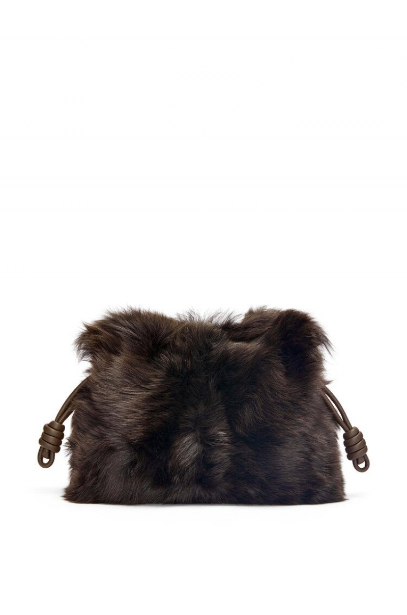 Clutch Loewe Flamenco clutch in shearling Mujer Marrones Oscuro | 280LBGHMD