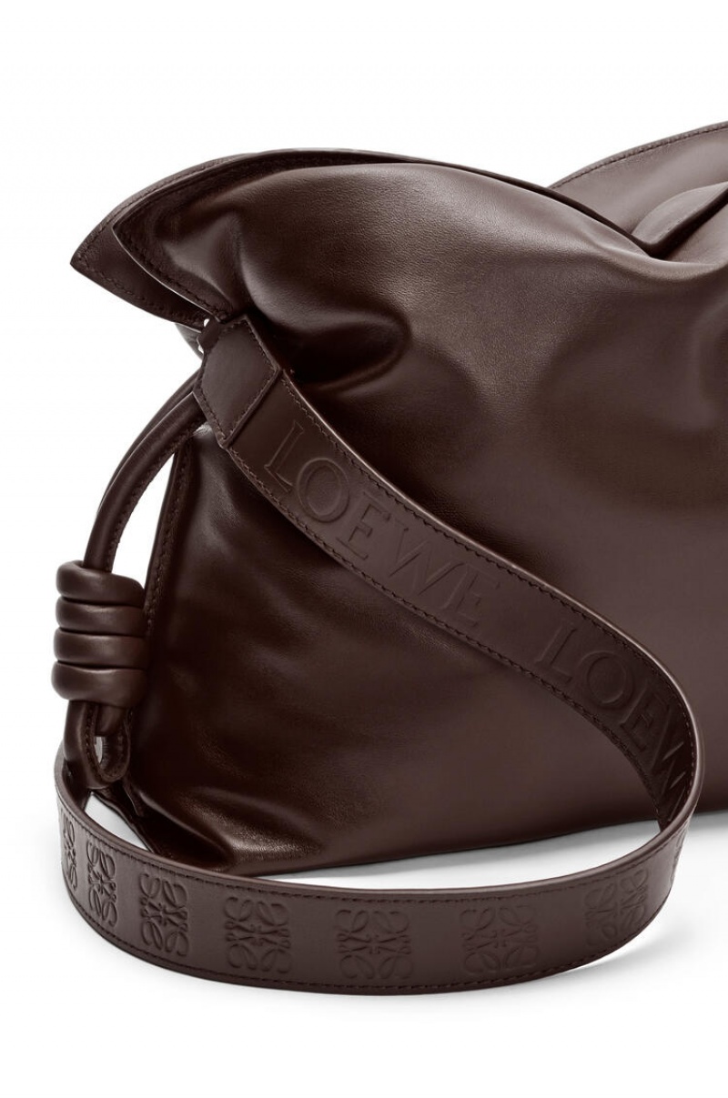 Clutch Loewe Puffer Flamenco clutch in shiny nappa lambskin Mujer Chocolate Oscuro | 104QNAGYI