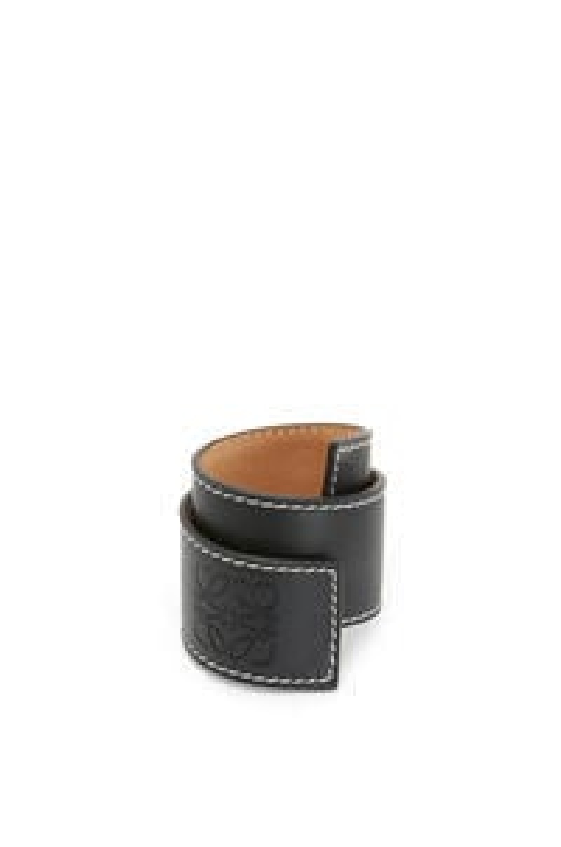 Joyería Loewe Small slap bracelet in calfskin Mujer Tan | 521RAHJMK