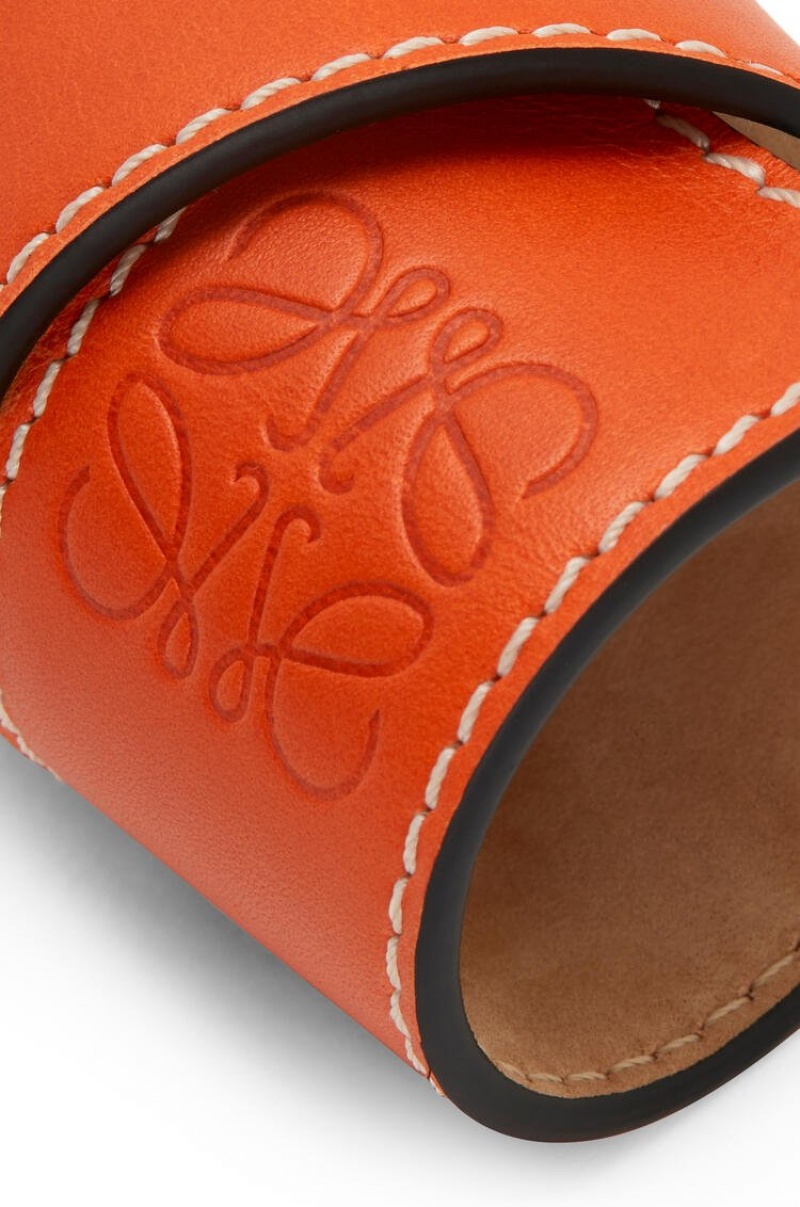 Joyería Loewe Small slap bracelet in calfskin Mujer Naranjas | 758SATNYW