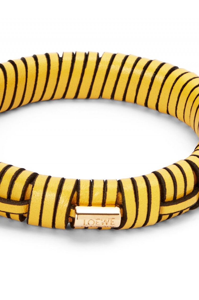 Joyería Loewe Woven bangle in brass and classic calfskin Mujer Amarillo | 194ZNSHAK