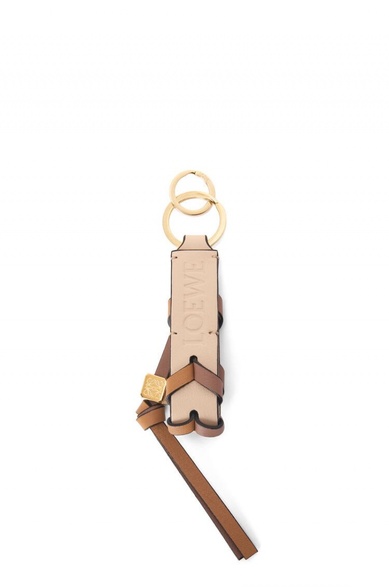 Llavero Loewe Braided strap keyring in calfskin Mujer Nude / Warm Desert | 349QNVRKF