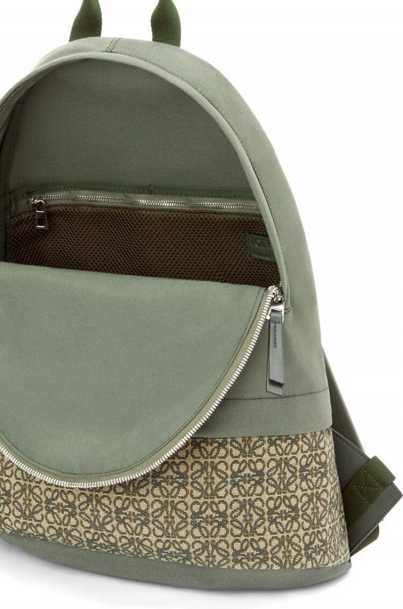 Mochilas Loewe Round Slim Backpack in canvas and Anagram jacquard Hombre Kaki Verde | 894NDIQFX