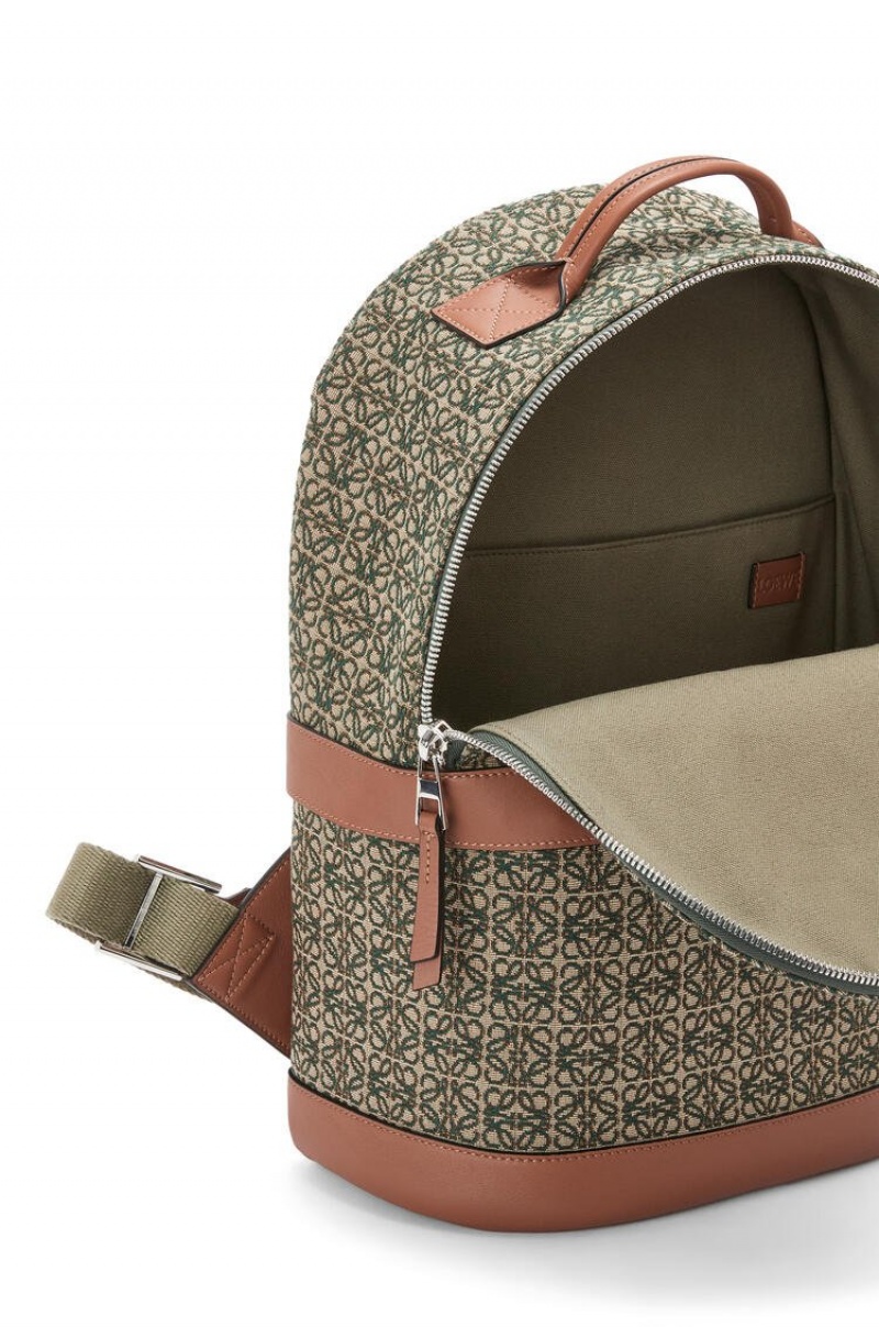 Mochilas Loewe Round backpack in Anagram jacquard and calfskin Hombre Kaki Verde | 902SRZHNB